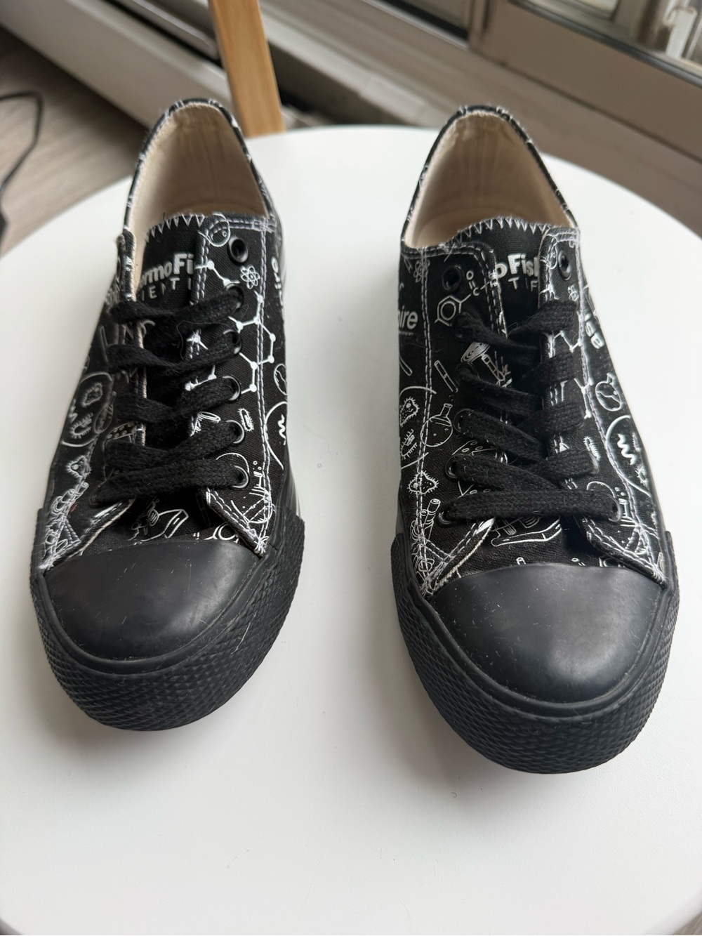 Thermo Fisher Scientific Aspire Science Lab Canvas Sneakers - Size 5